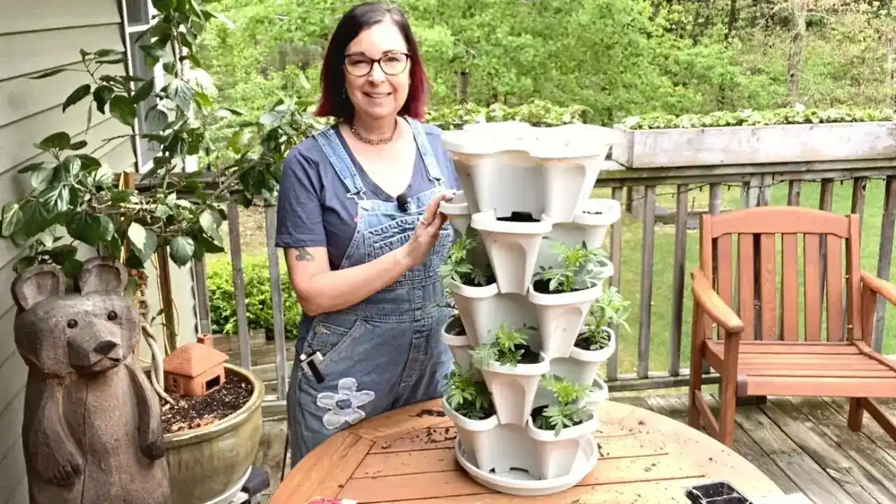 Stacked planter pots